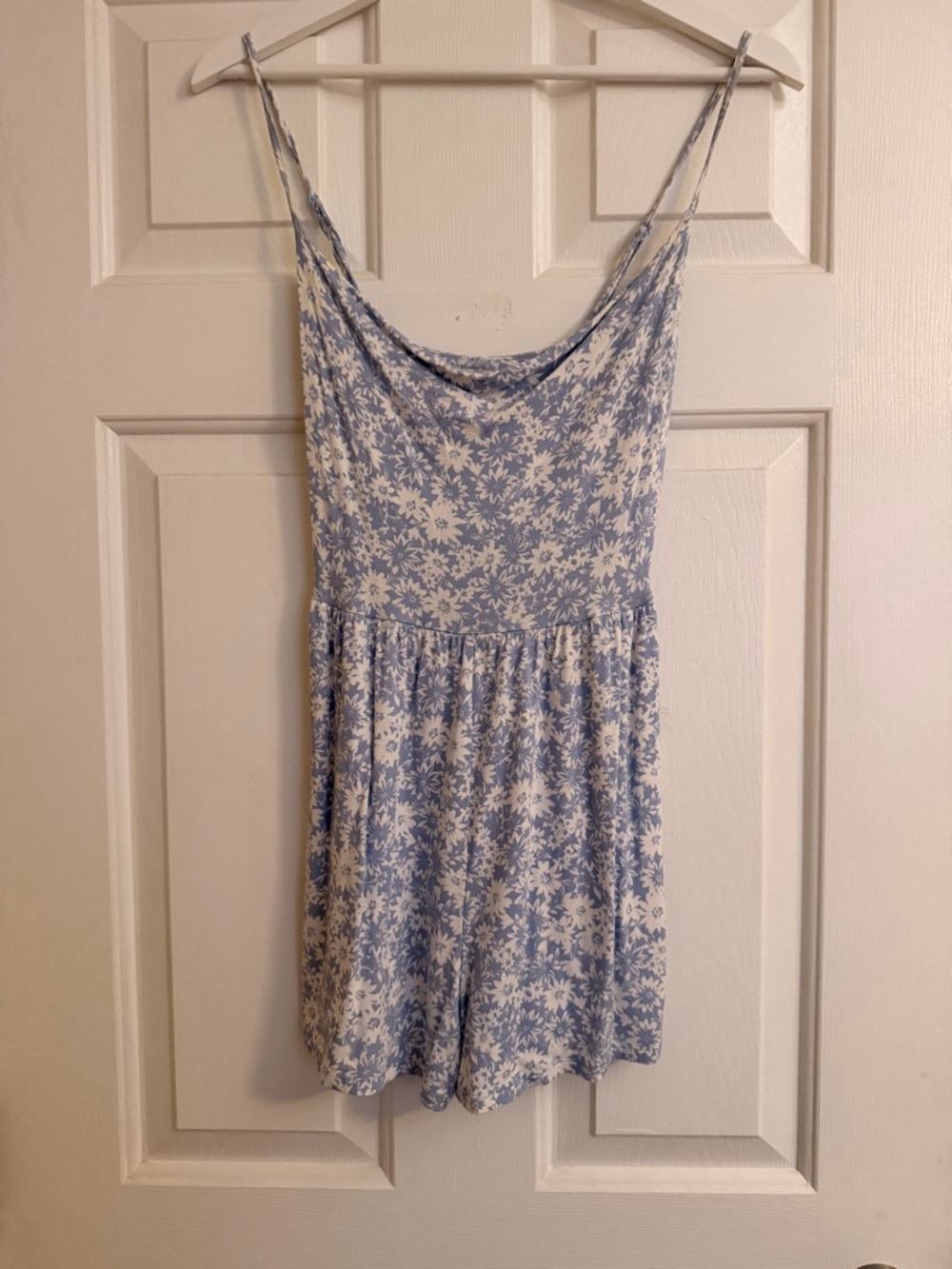 American Eagle Outfitters Blue and White Floral Romper